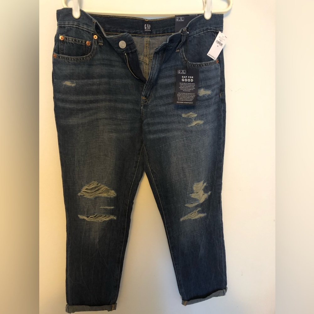 NWT Gap Ankle jeans. Size 28